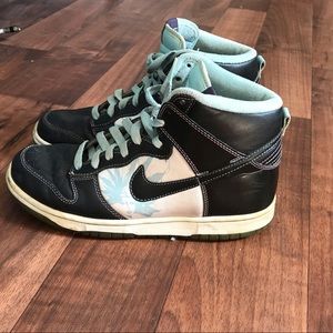 NIKE SANTANA DUNKS LIMITED EDITION DEADSTOCK